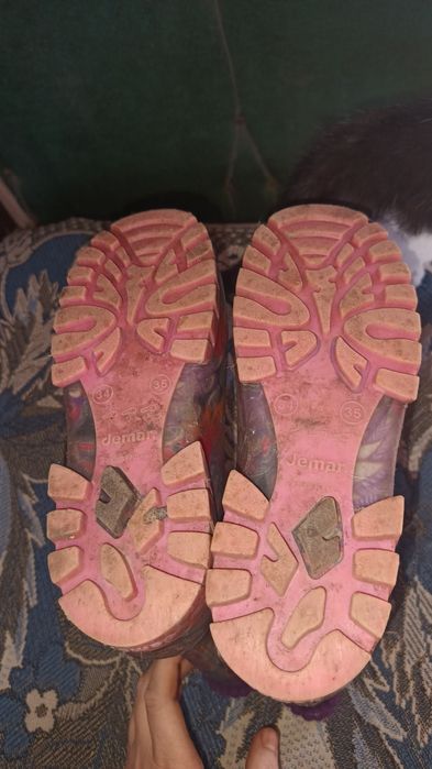 Продам ризинові сапожкі 34-35 розмір