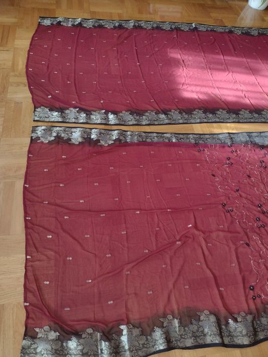 Materiał  bordowy 2 szt