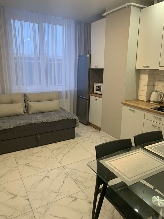 Очень уютная квартира посуточно. ЖК Счастливый Соф. Борщаговка