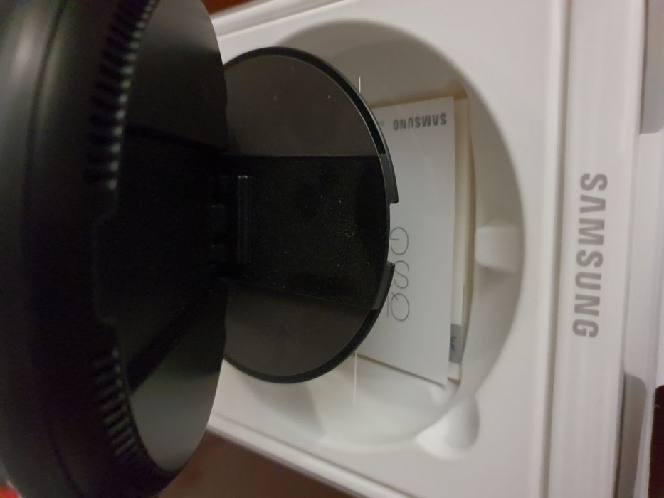 Carregador de Secretária Samsung.