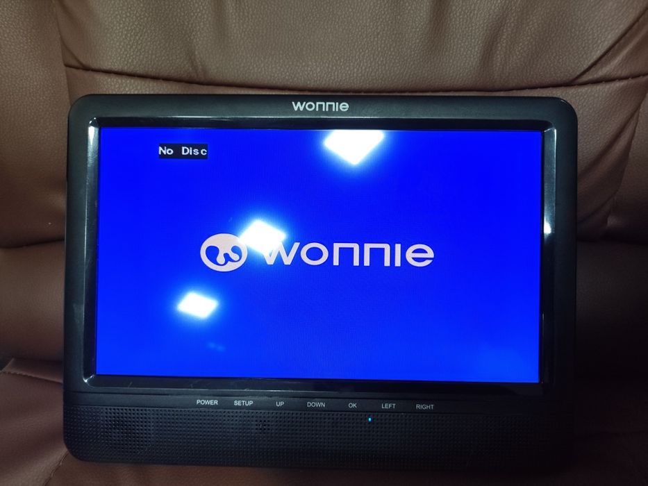Новий портативний DVD-плеєр Wonnie 10.1" з акумулятором