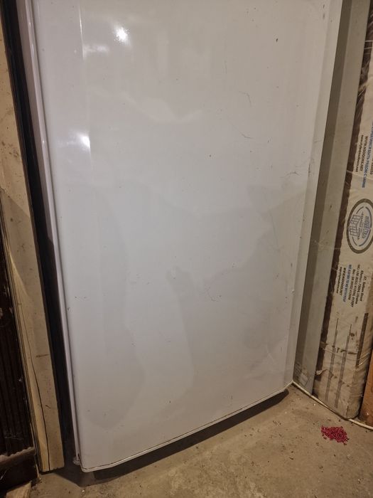 Морозильная камера BEKO 250л. вертикальная