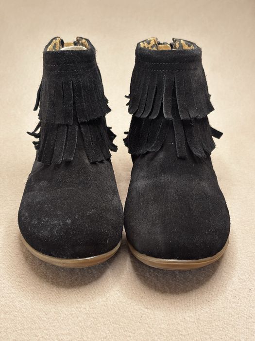 Preço negociável | Botins pretos em camurça com franjas 36