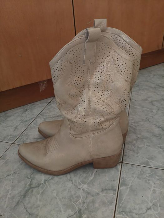 Botas cano médio