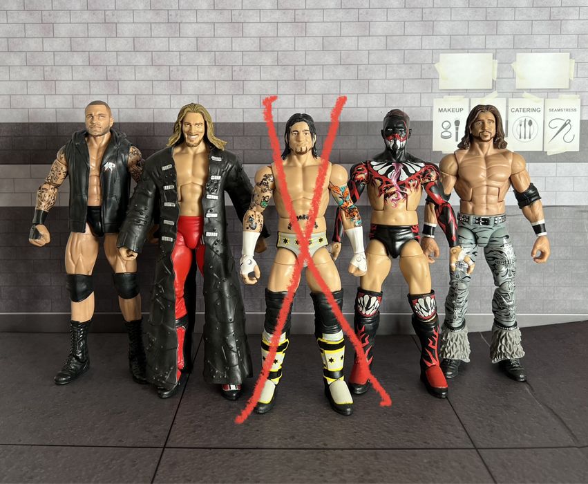 Figuras WWE Elite e AEW RARAS