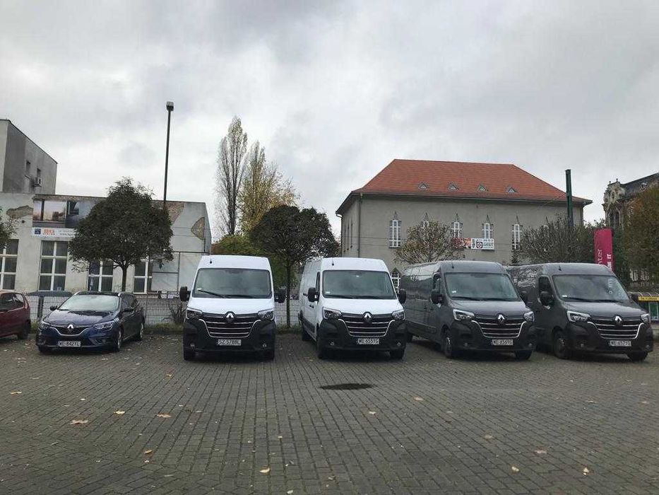 Wynajem Busa do Przeprowadzki | Renault Master (L3H2) | Duża Paka | Click&Car