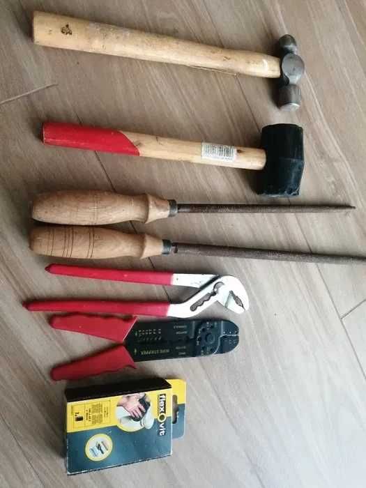 Martelo, Maço, Limas, Alicates, Lixa - Novos! *