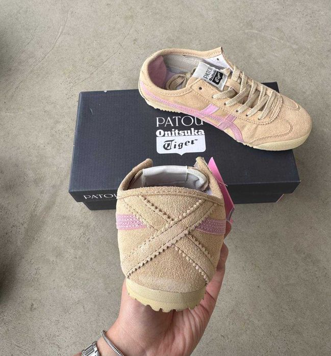 Нові Patou x Onitsuka Tiger Mexico 66