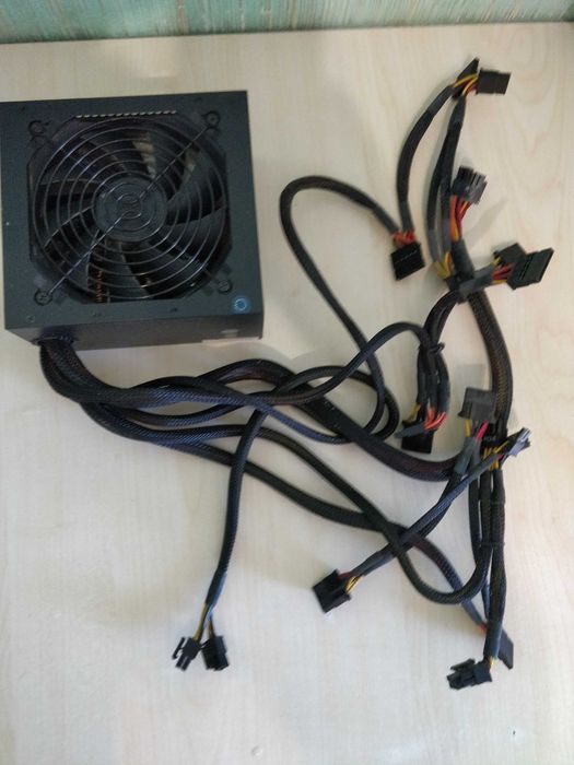 Блок питания 800вт 80bronze  cpu 4+4 video 8+8 pin