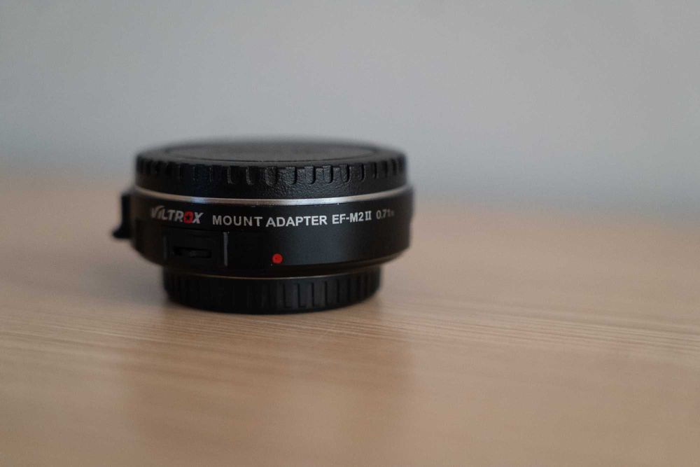 Lumix GH5 + adapter VItrox EF-M2II
