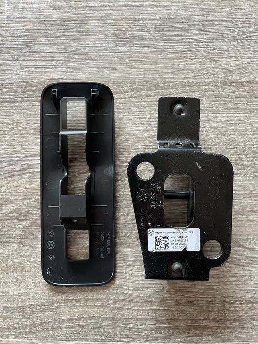 Zestaw mocowań foteli 2rzedu wraz z osołonkami Ford Connect/Vw Caddy