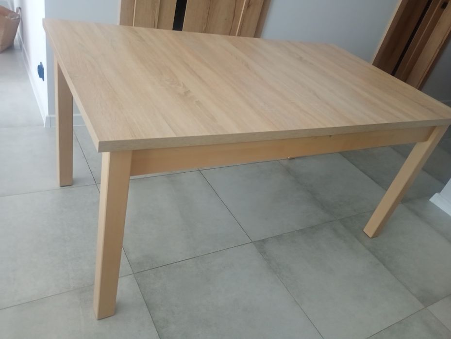 Stół do salonu ,jadalni