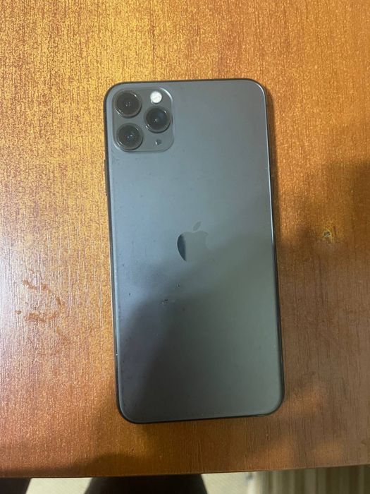 Продам Iphone 11 pro max 256