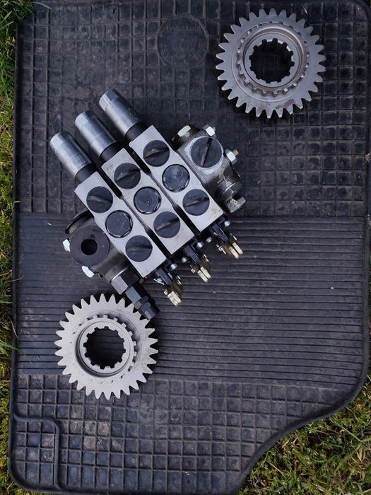 Розподільник МТЗ 1221 1025 892 RP70 РП-70 рп70 Распределитель МтЗ мс70