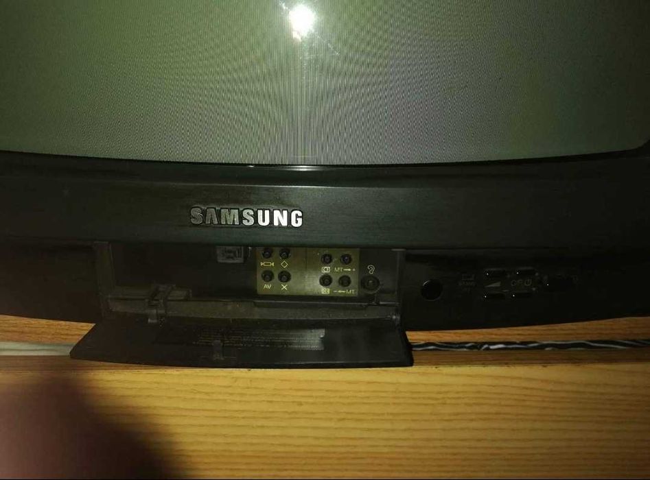 2 Tvs Samsung antigas
