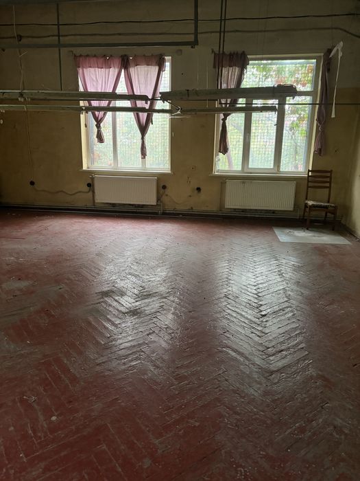 Здам біля метро «Левада» виробництво, склад  270м.кв.