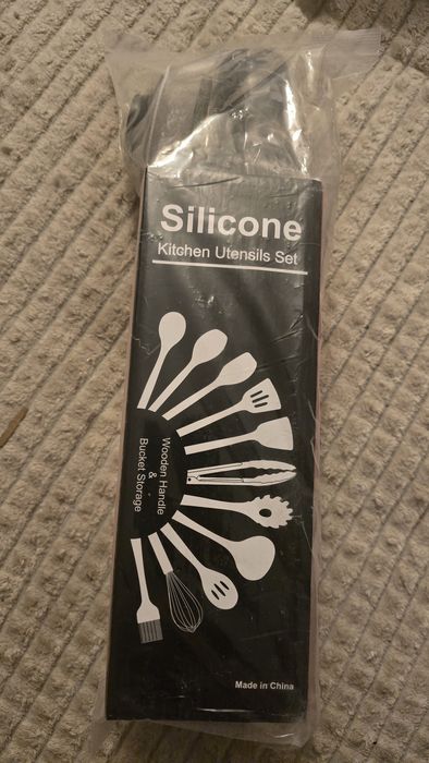 Zestaw kuchennych przyborów Nowy