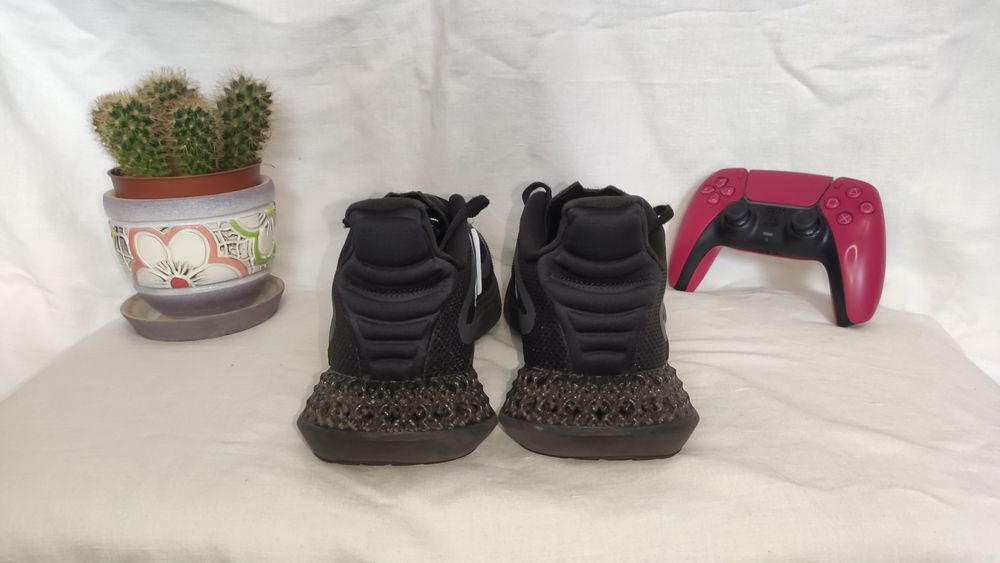 Чоловічі кросівки для бігу Adidas 4DFWD Pulse 2.Розміра 42 і 44