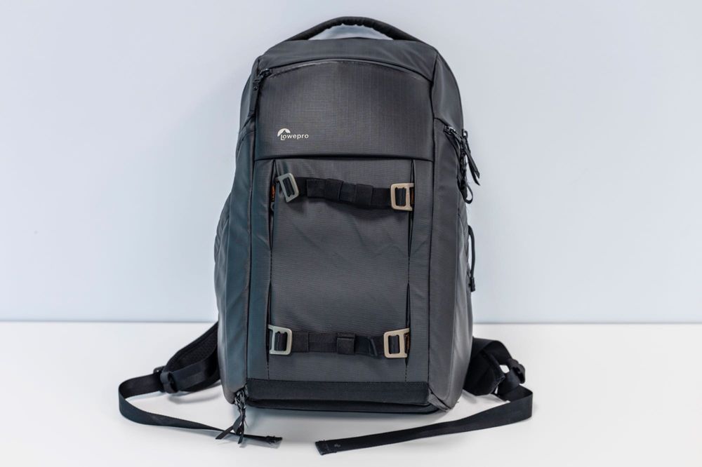 Lowepro FreeLine BP 350 AW Black – plecak fotograficzny