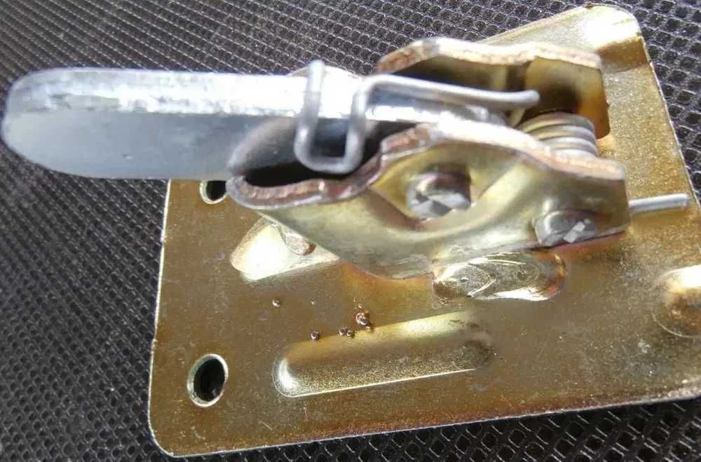 Castanhas de Mola Zincada para Cofragem - Novo