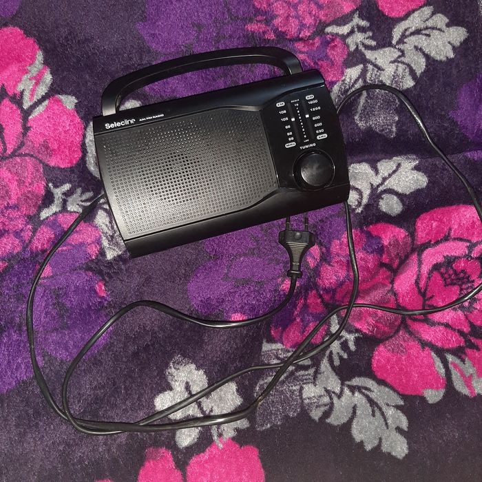 Радиоприёмник.От  220 и от батареек