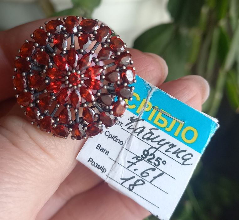 Жіноча срібна каблучка