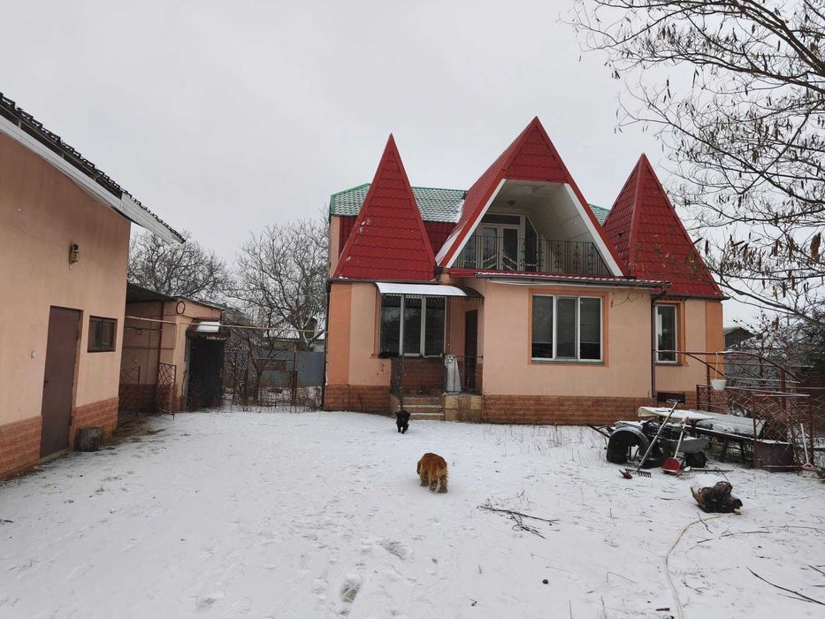 2х эт. дом Усатово-Биляевский район  250м.кв. -участок 14.40 соток