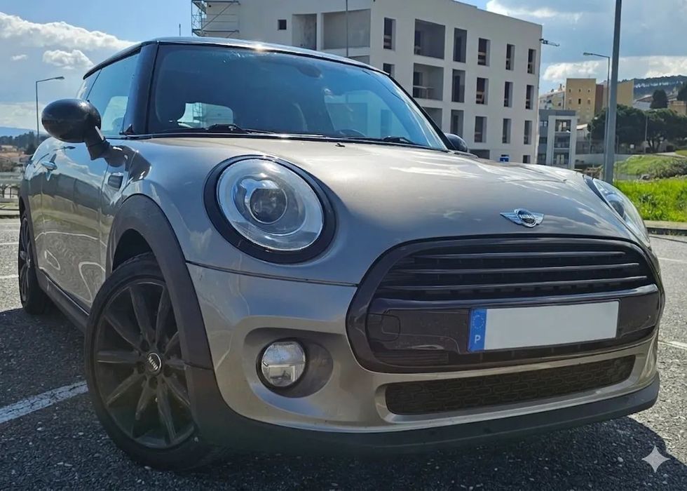 MINI 3 Portas Cooper D Aut. Seven Chili