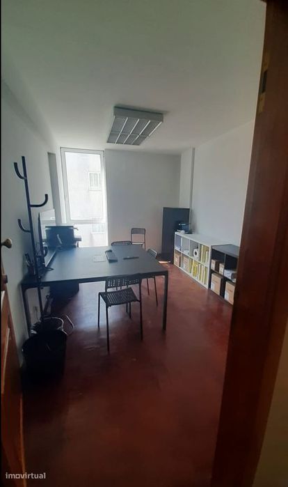 1207 - Office for Sale | Barcelos City Center