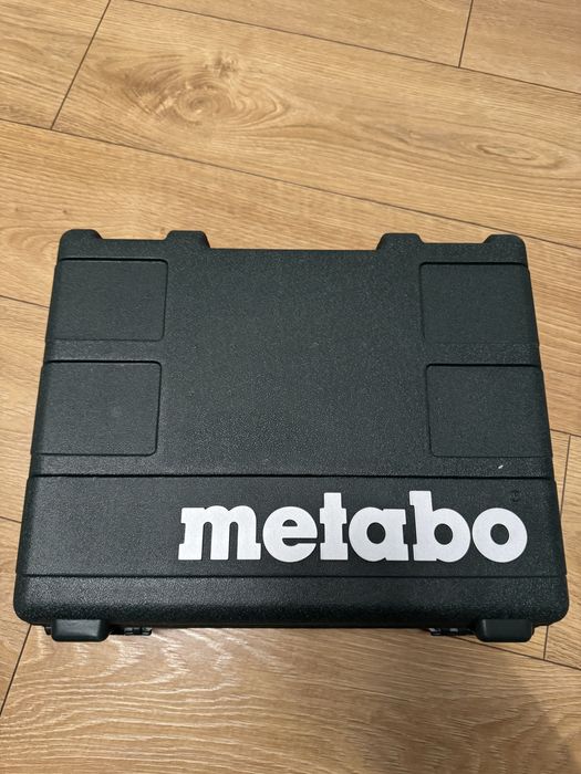 Wkrętarko wiertarka Metabo 14,4V plus dwie baterie