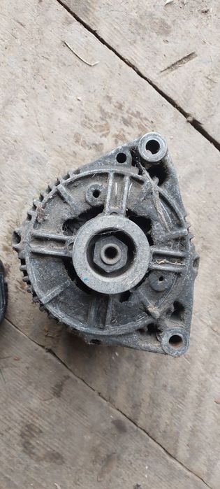 BOSCH Гениратор Opel Vectra B