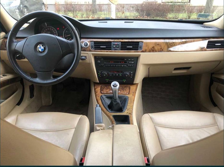 BMW 320i e90 2005 SEDAN