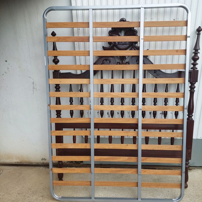 Quarto de casal  em madeira maciça