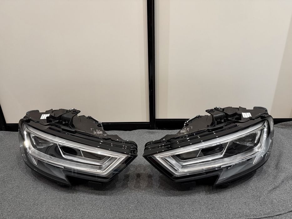 Фари Audi A3 8V 2016-2020 року ( LED Європа ) комплектні ліва і права