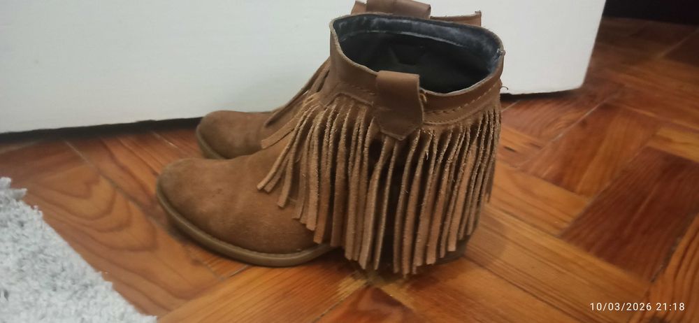 Botas camurça usadas