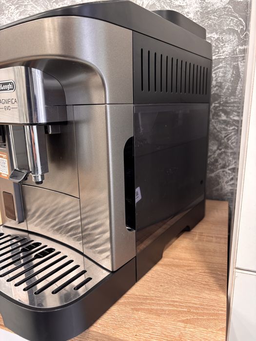 Кавомашина DeLonghi ECAM 290.81 TB Magnifica Evo