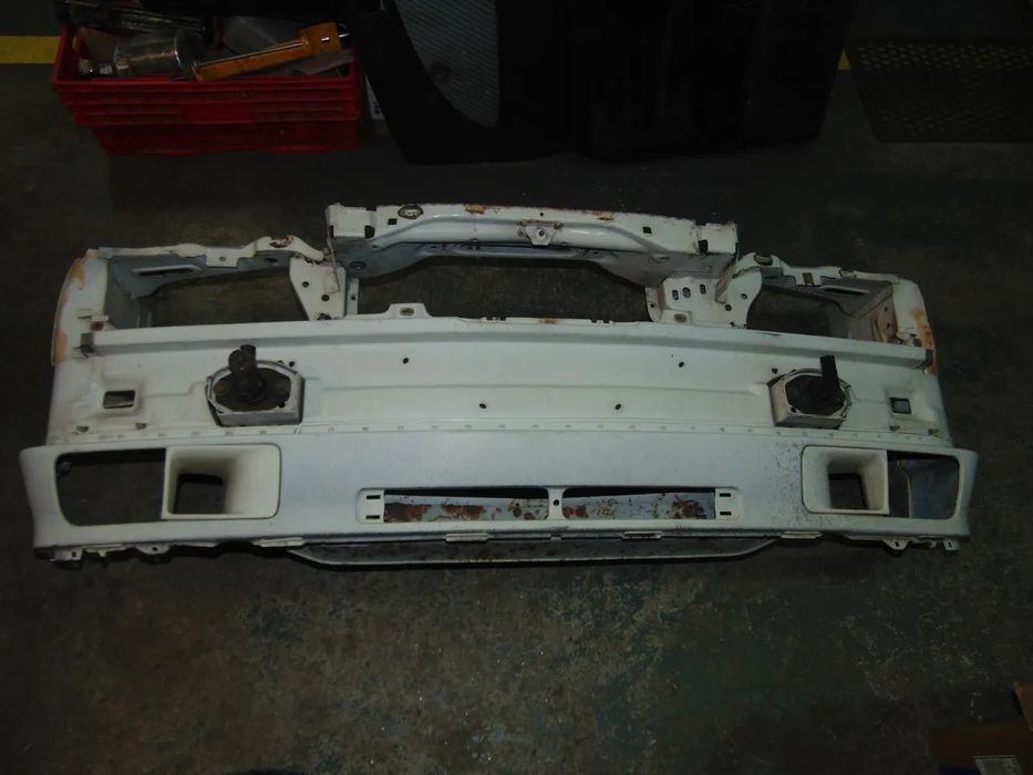 BMW E30 frente " nova de stock antigo
