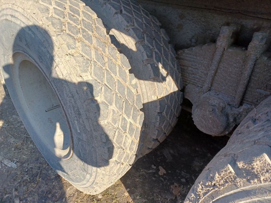 Резина камаз зіл 10р 20