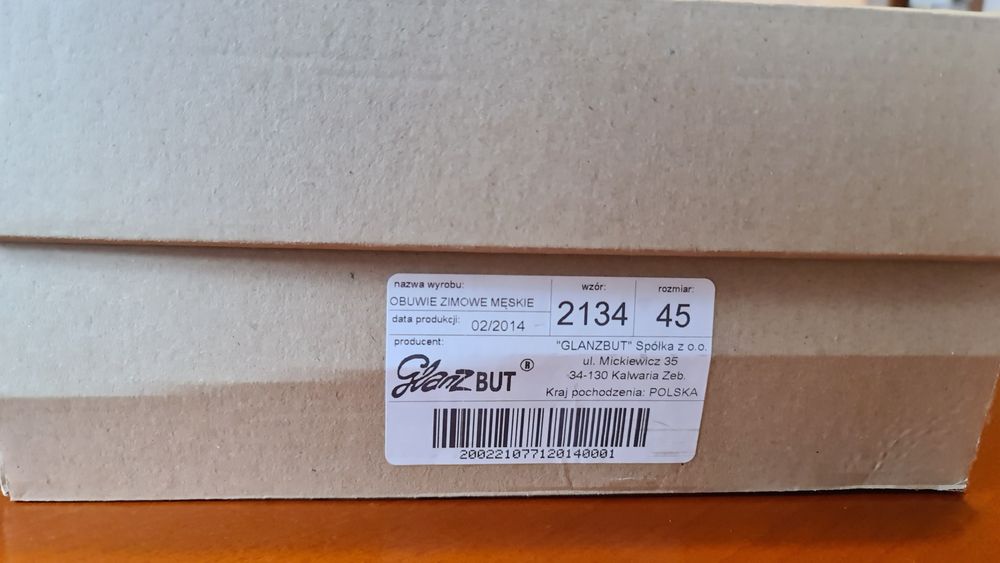 Sprzedam skórzane buty zimowe (sztyblety). Buty nowe w rozmiarze 45.
