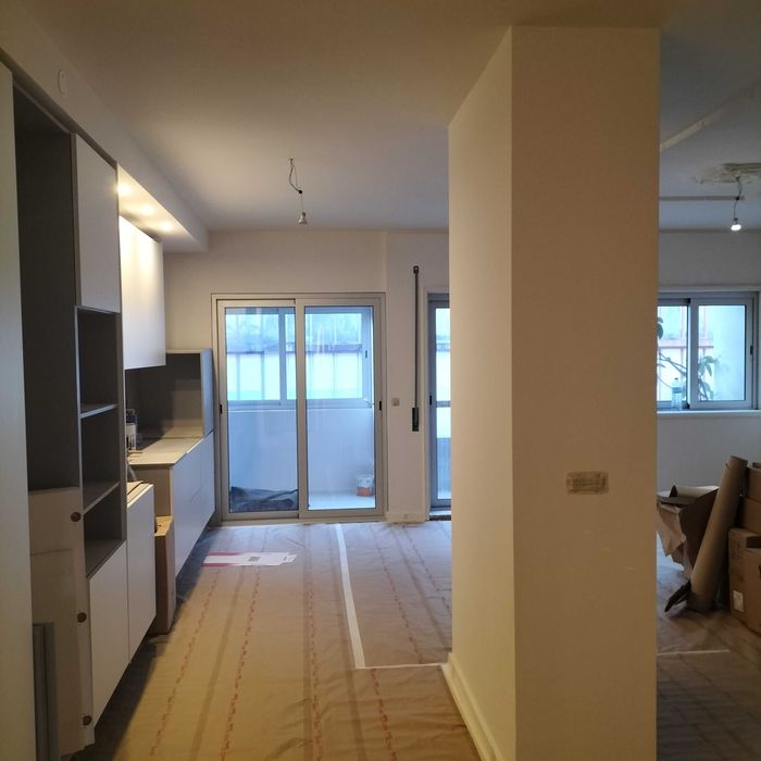 Pintura, pladur e barramento.