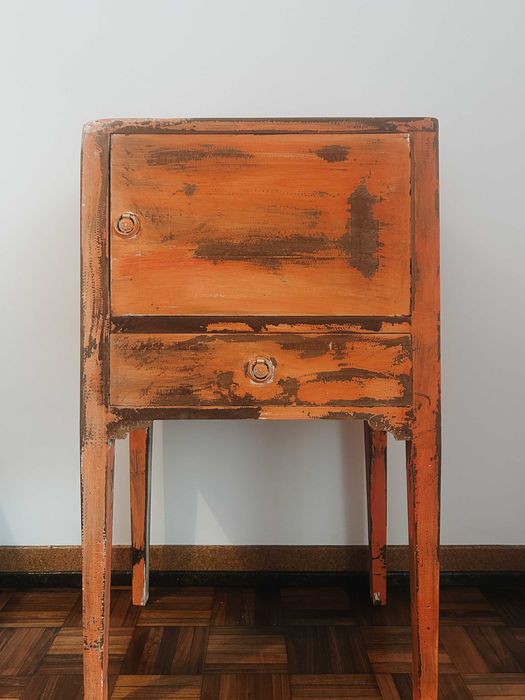 Mesa de cabeceira vintage