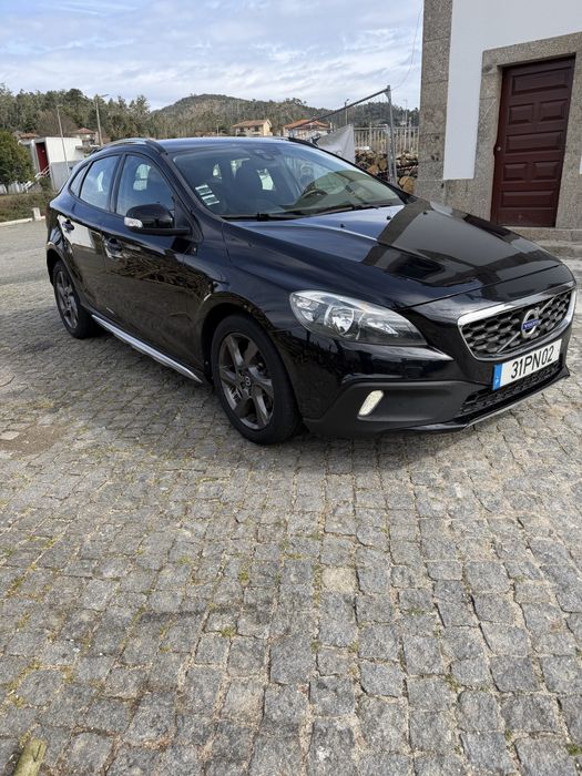 Volvo v4 cross country 2015