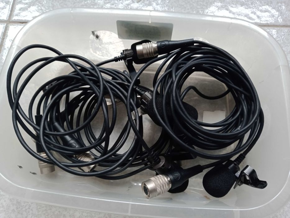 Audio-Technica AEW-R5200 - Wireless Microphone System64550624706049124