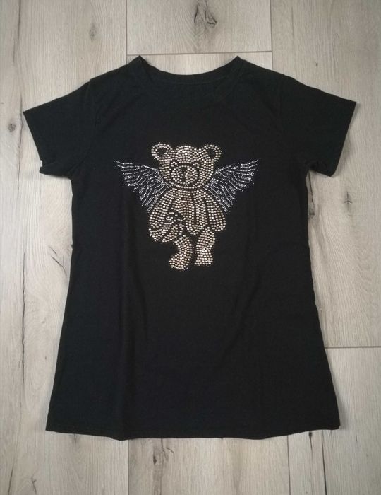 Bluzka z aplikacją ze sztrasowych koralików