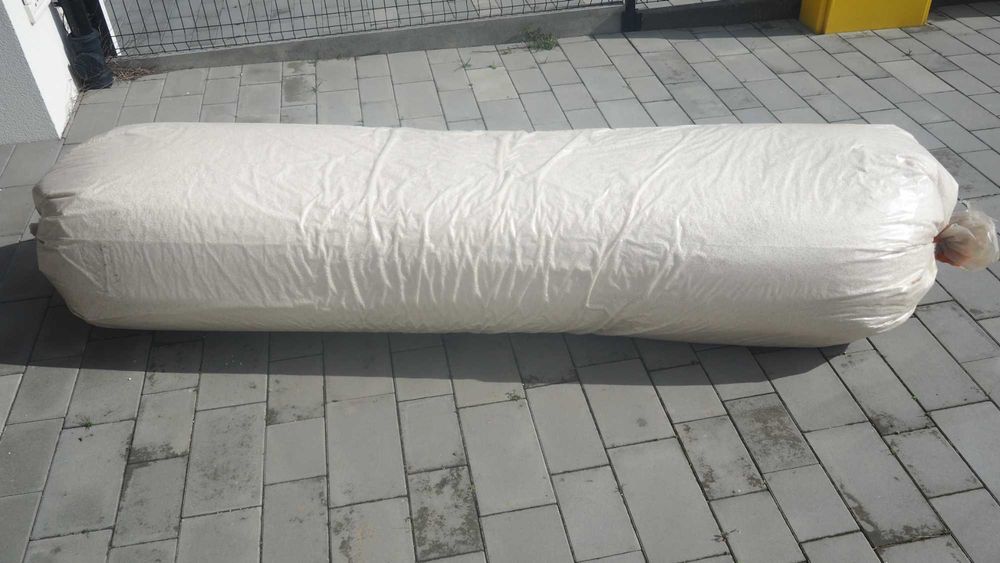 Granulat styropianowy. Duża ilość