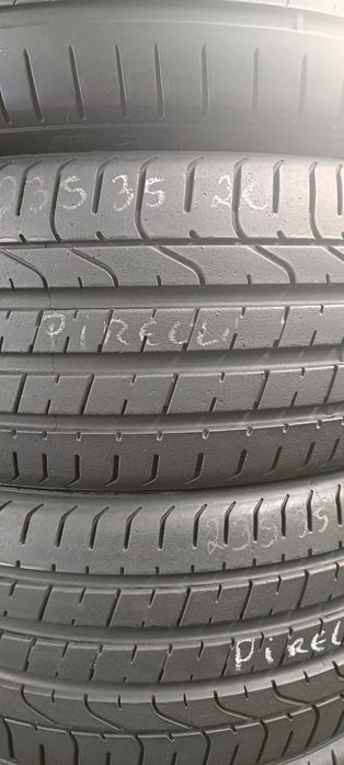 Pneus  235/35/20