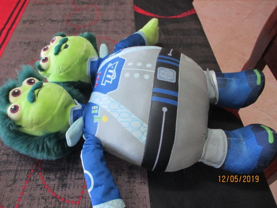 Peluche raro: monstro de 2 cabeças da Disney