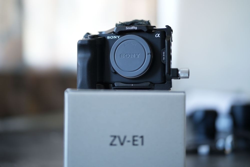 Sony ZV E1 - Full Frame + Cage Smallrig