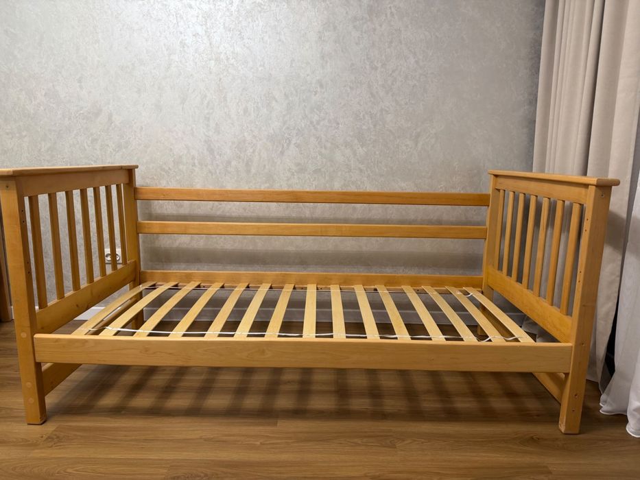Продам ліжко полуторне кровать