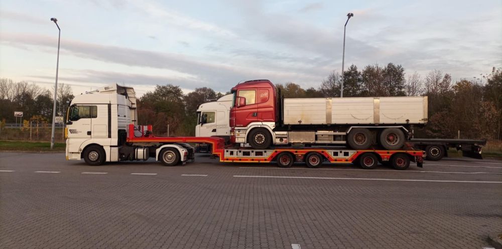 Transport kombajnów niskopodwoziowy ciągnika  przyczepy komba